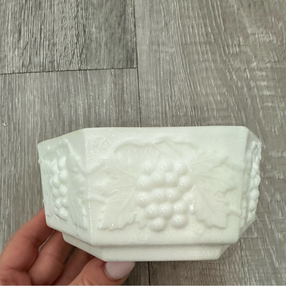 White Milk Glass Grape Relief Decorative Bowl